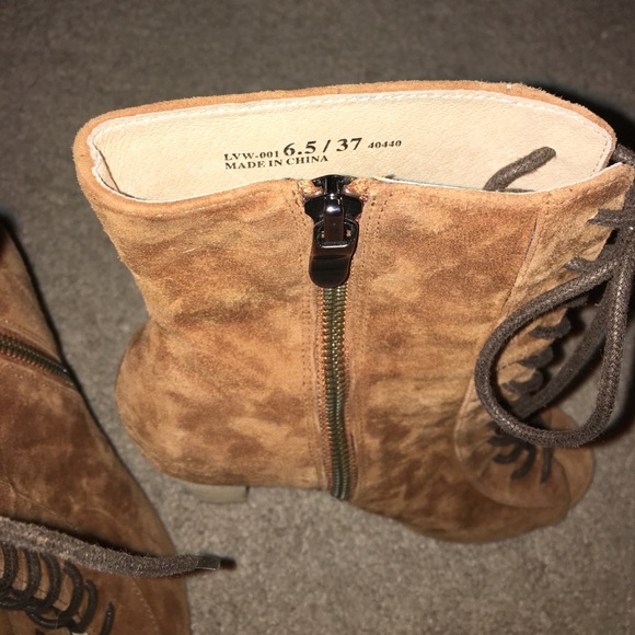 Kristin Cavallari Lawless booties - Picture 4 of 5